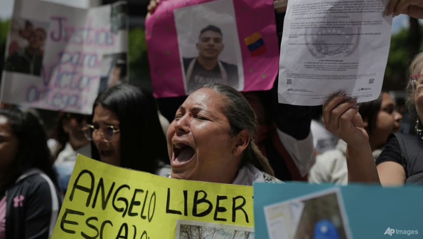 Dozens of Venezuelan migrants told of imminent deportation under US wartime law Dozens of Venezuelan migrants told of imminent deportation under US wartime law