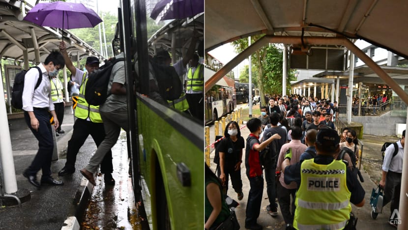 Commuters cope with rain, longer journeys on day 2 of East-West Line MRT disruption Commuters cope with rain, longer journeys on day 2 of East-West Line MRT disruption