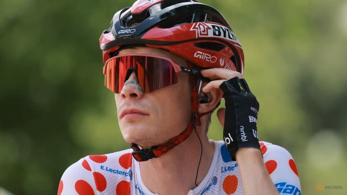 Vingegaard shuts down season as Worlds faces early operational concern