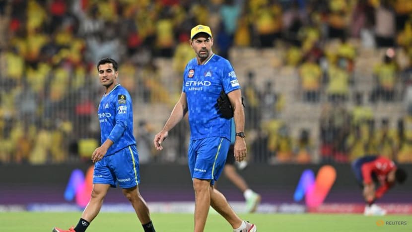 Chennai coach Fleming struggles to find the balance after third straight loss