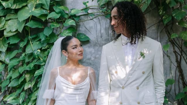 Vanessa Hudgens低调完婚　“森林披白纱”嫁球星