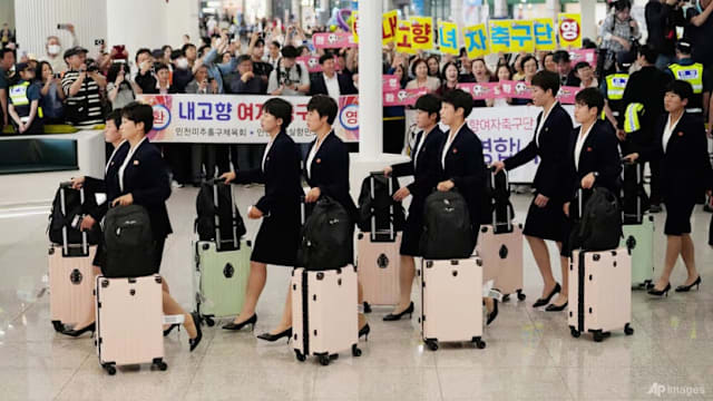 朝鲜女足时隔12年重返韩国 韩朝罕见同场引关注