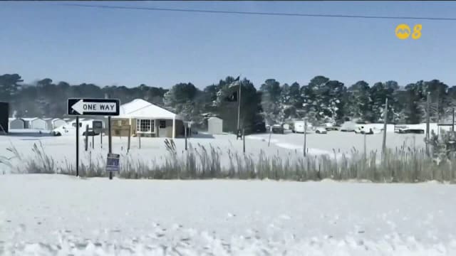 炸弹气旋侵袭美国北卡州 上千趟航班取消两人丧命