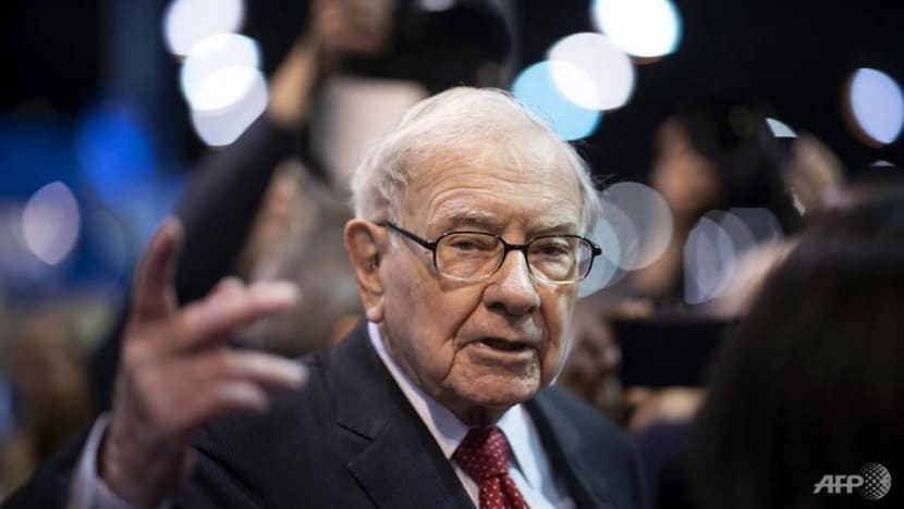 Investor Warren Buffett to retire from Berkshire Hathaway Investor Warren Buffett to retire from Berkshire Hathaway