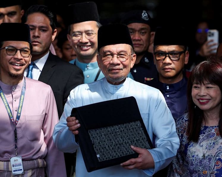 Malaysia's parliament fails to pass Bill limiting PM's tenure to 10 years