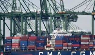 Eksport bukan minyak SG tumbuh 2.7% pada Sep