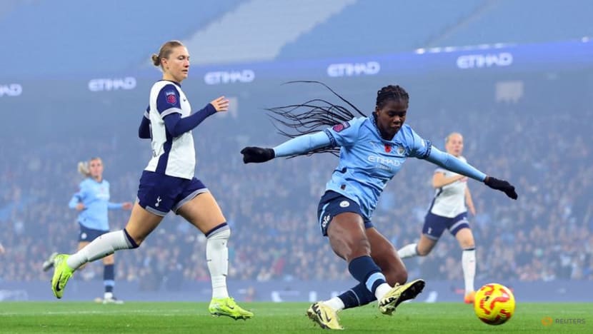Shaw treble helps Man City thump Spurs and move four points clear in WSL Shaw treble helps Man City thump Spurs and move four points clear in WSL