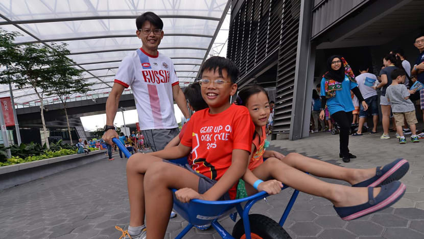 Parents urged to ‘actively’ plan schedule around family time