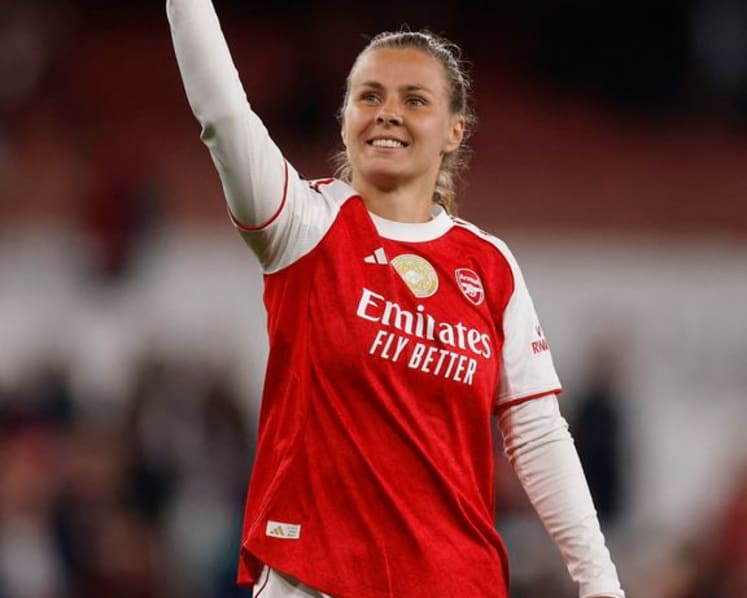 England forward Mead to leave Arsenal