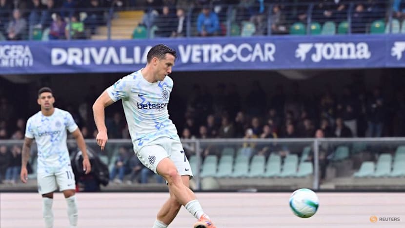 Inter edge Verona with Zielinski brilliance and late own goal