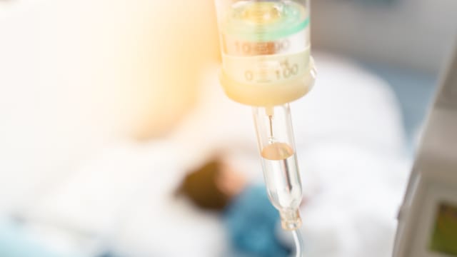 10个月大女婴食用退烧药过量 出现急性肝衰竭