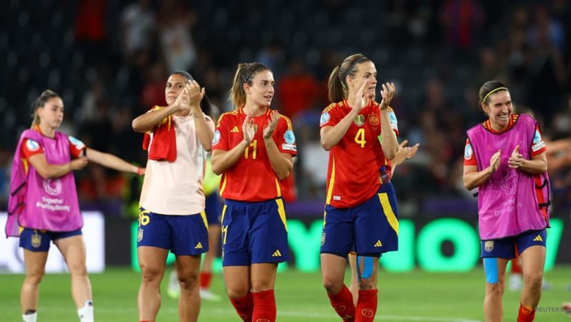 Spain beat Italy 3-1 as both go through to Women's Euros quarter-finals