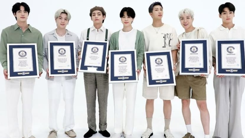 BTS tersenarai dalam Dewan Kemasyhuran Rekod Dunia Guinness 2022 BTS tersenarai dalam Dewan Kemasyhuran Rekod Dunia Guinness 2022