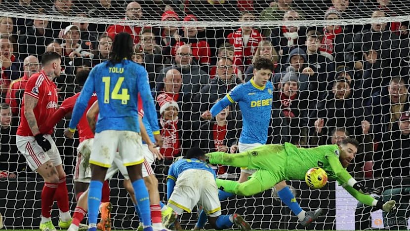 Man City and Villa close gap on Arsenal, Liverpool edge Sunderland