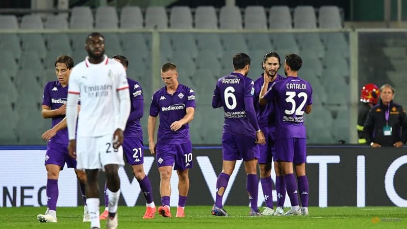 Missed penalties haunt Milan as De Gea helps Fiorentina seal 2-1 win