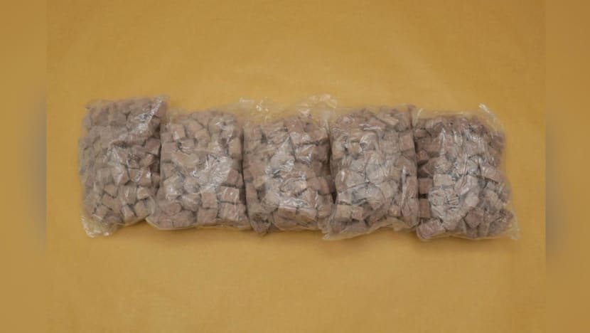 More than 2kg of heroin seized in drug bust, 3 men arrested