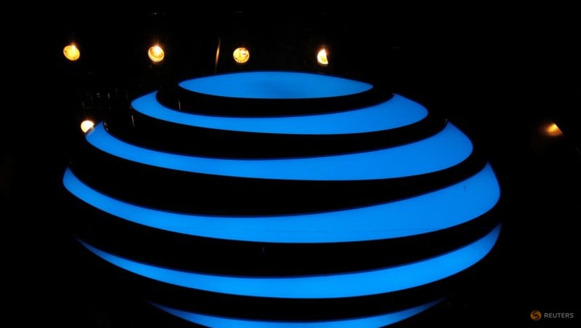 AT&T will offer bill credits for outages to 'make it right' with customers AT&T will offer bill credits for outages to 'make it right' with customers