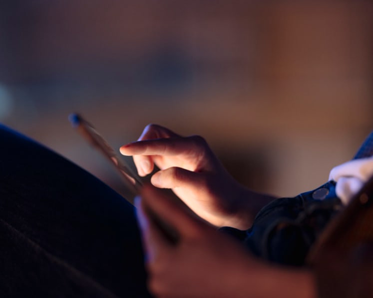 2 men fined for sending messages to chat groups to tip off nightclub workers about police raids