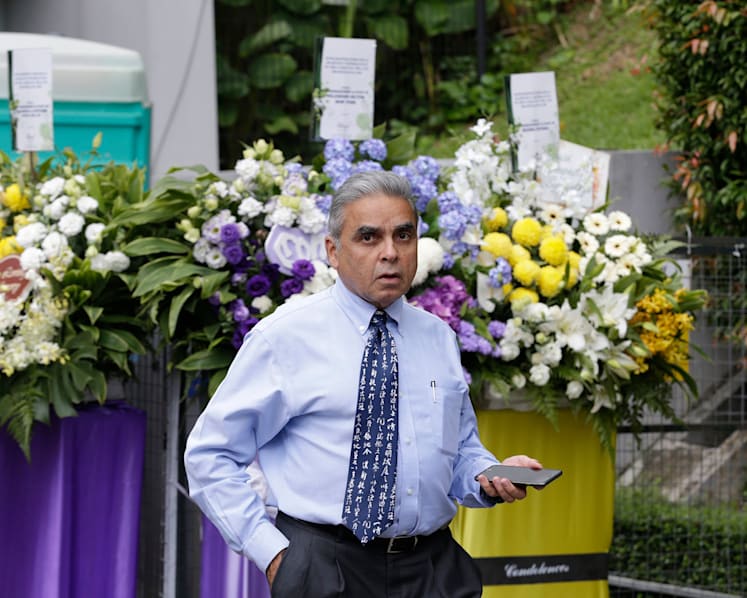 Tributes pour in for property tycoon Kwek Leng Joo at his wake