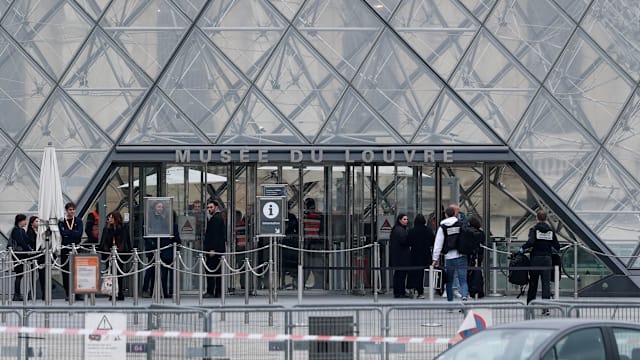 卢浮宫珠宝失窃案 被盗总值逾1亿3000万新元