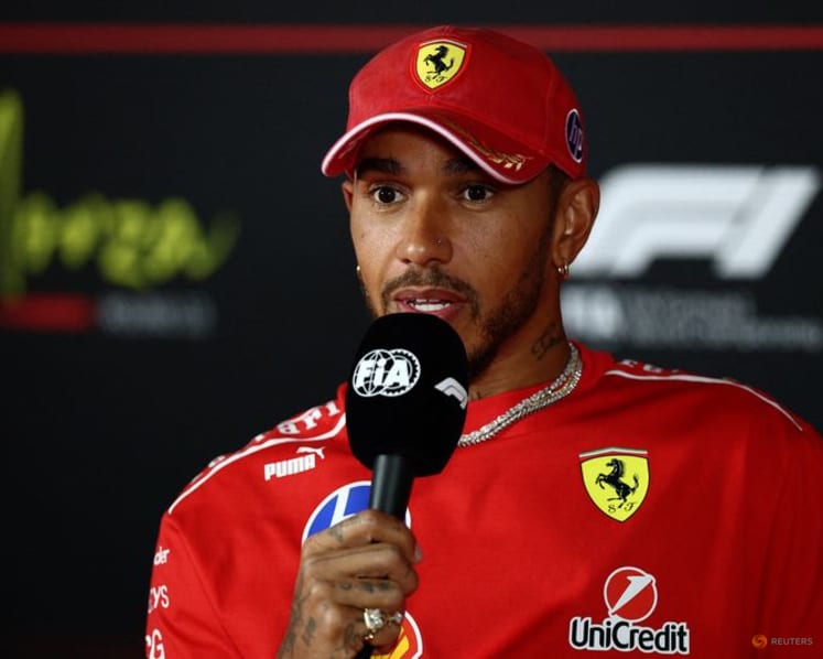 Hamilton starts his Monza weekend with style and statement