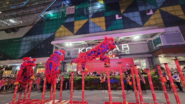 【直播】柔佛古庙夜游今晚登场 料30万人参与