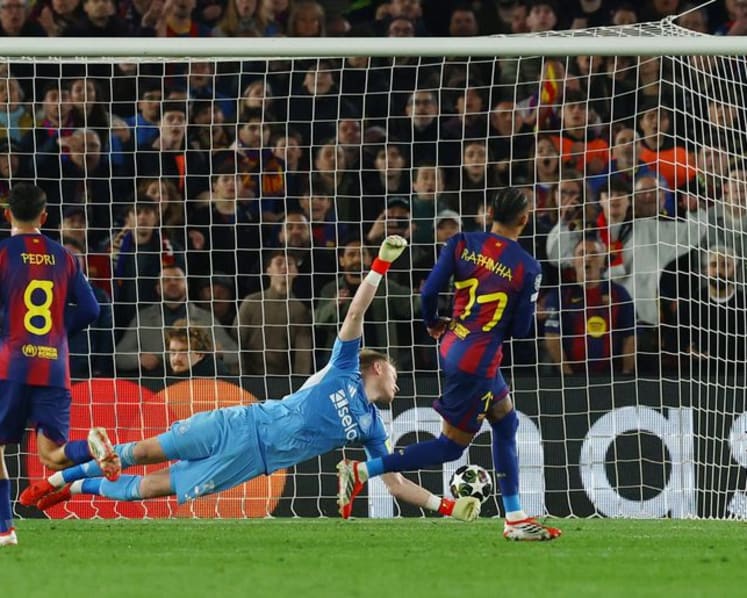 Barcelona hit seven past Newcastle to roar into Champions League quarters