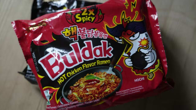 辣出新高度惹祸！韩国火鸡面因“太辣”遭丹麦食品局发布召回令