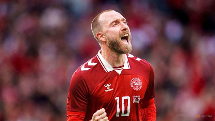 Wolsburg sign free agent Eriksen on two-year deal