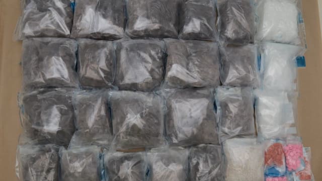 当局侦破两起毒品走私案 缴获市值超过200万元毒品