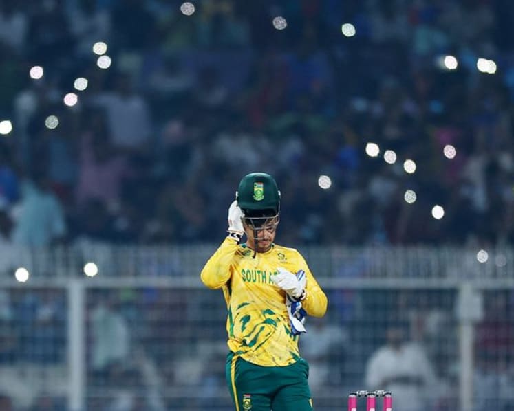 Stranded De Kock and Miller say England given priority for flight home