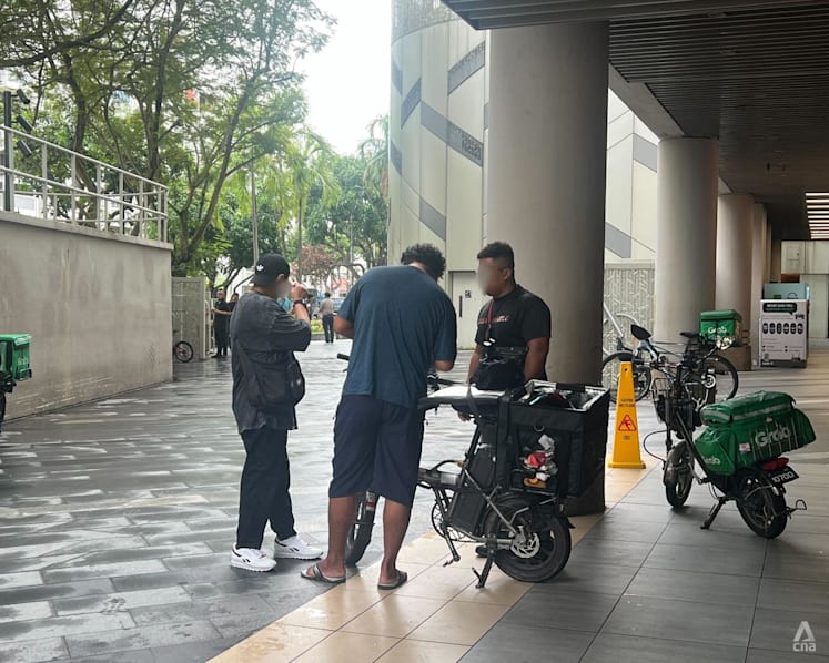 Four people caught in four-day vape enforcement operation in Tampines and CBD areas
