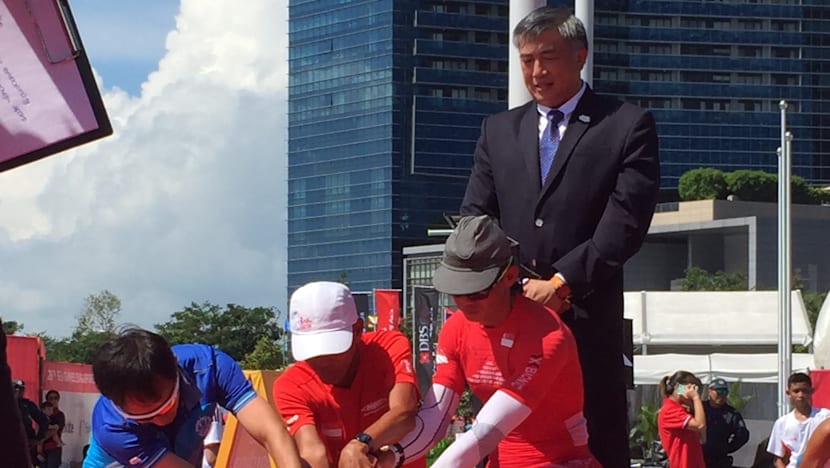 Ultramarathoners carry flame for SEA Games torch