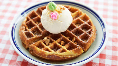 Hip Ice Cream And Waffles With A Side Of Nostalgia At Leng Leng