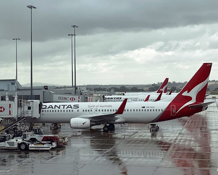Commentary: Qantas flight mayday - can a plane fly on just one engine?