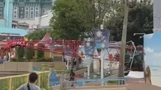 环球影城起重机倒下 涉事公司被令停工