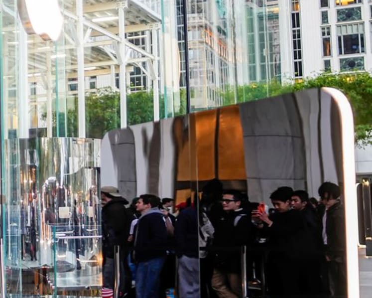 Apple says it will replace iPhone Duo units showing screen problems ...