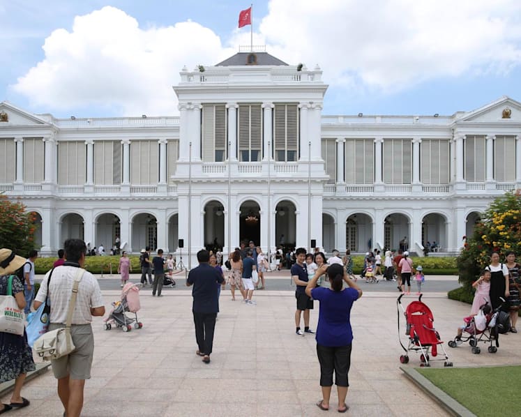 Woman charged with forging letters from Prime Minister's Office to get money from HDB, Customs