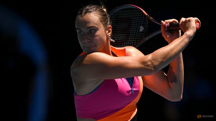 Alcaraz shines, Sabalenka beats the heat to make Australian Open semi-finals