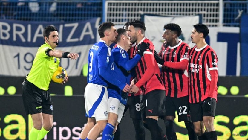 Quickfire goals help Milan earn 2-1 comeback win at Como