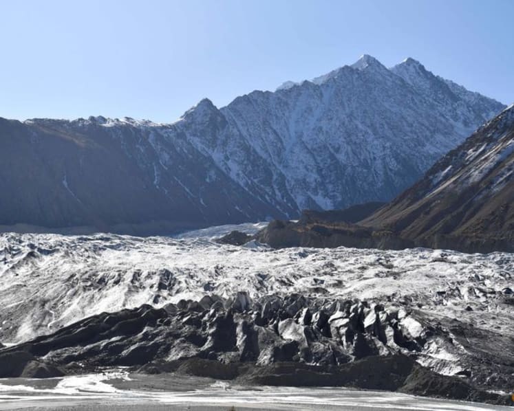 Strong earthquake hits Hindu Kush, shaking Afghanistan and Pakistan