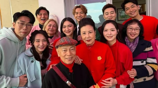 50人同时上汪明荃豪宅拜年，没问题！