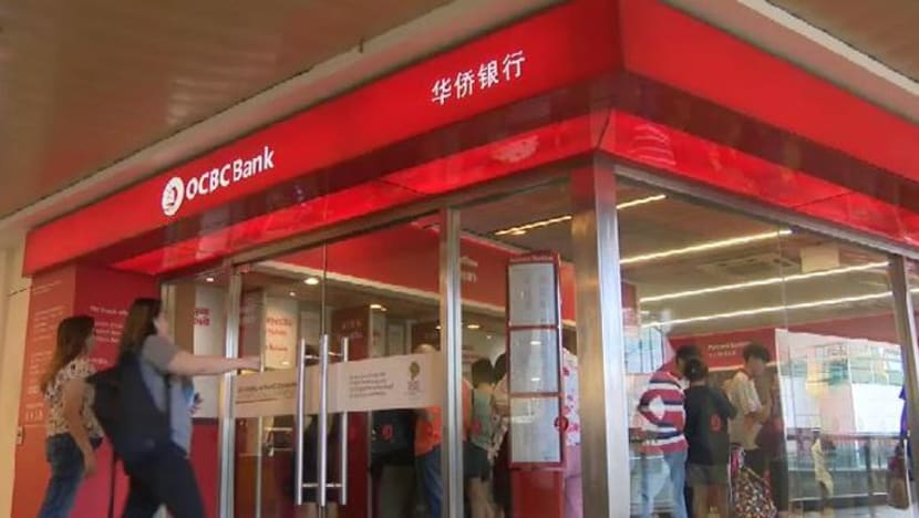 Juruwang bank OCBC dipenjara; curi S$10,000 untuk biayai tabiat judi Juruwang bank OCBC dipenjara; curi S$10,000 untuk biayai tabiat judi