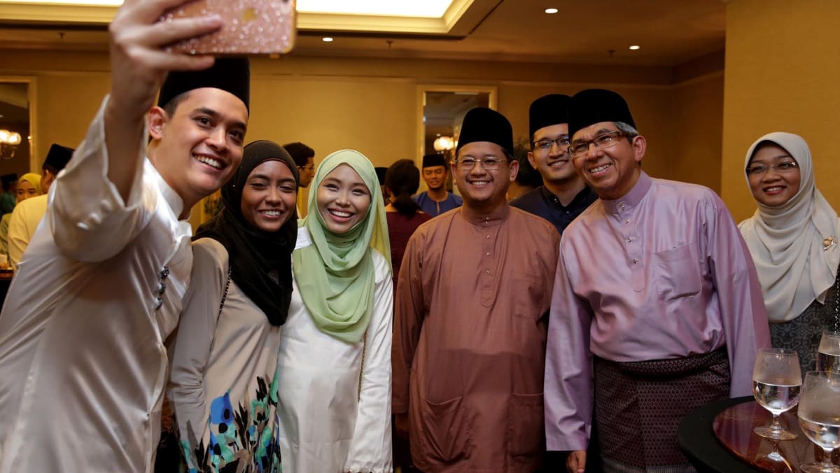 Muis to set up network to guide Muslim youths on social media - CNA