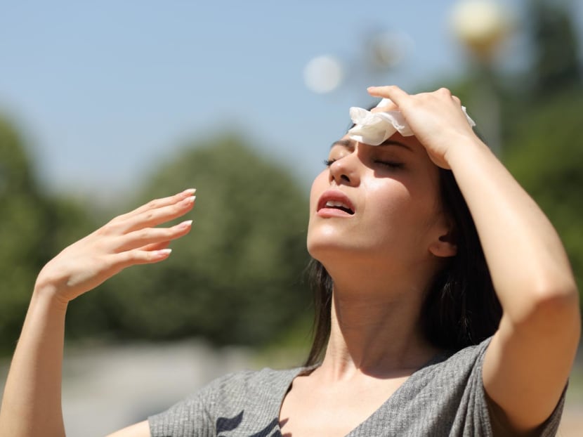 Extreme UV levels: How harmful is it? How can you protect yourself against exposure? Extreme UV levels: How harmful is it? How can you protect yourself against exposure?