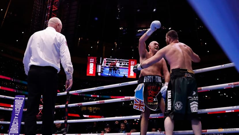 Fury cruises to decision win over Makhmudov and wants Joshua showdown next