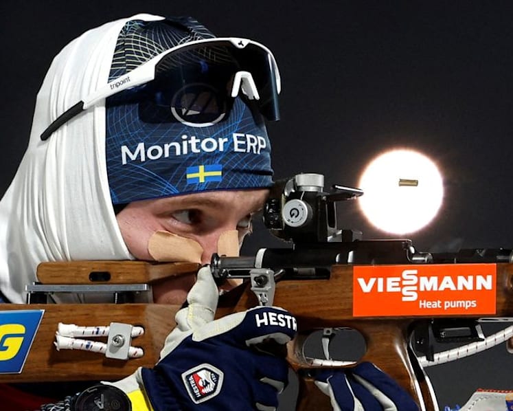Biathlon-Swede Samuelsson sweats it out in medal bid