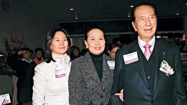 秉承遗愿　赌王二房蓝琼缨丧礼以私人形式进行