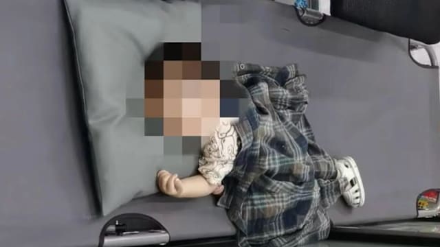 广东一岁半男童疑遭生父女友踢死 生母拒认生父出具的谅解书