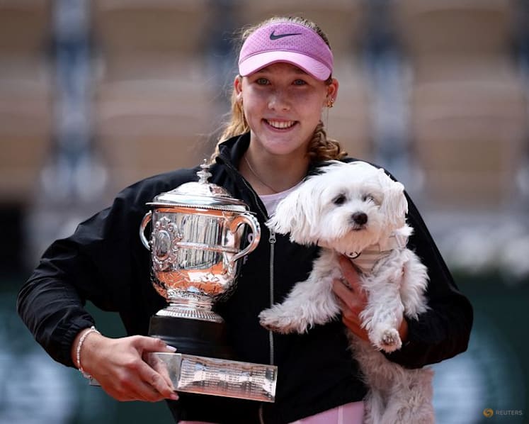 Sabalenka begs Wimbledon to let the dogs in